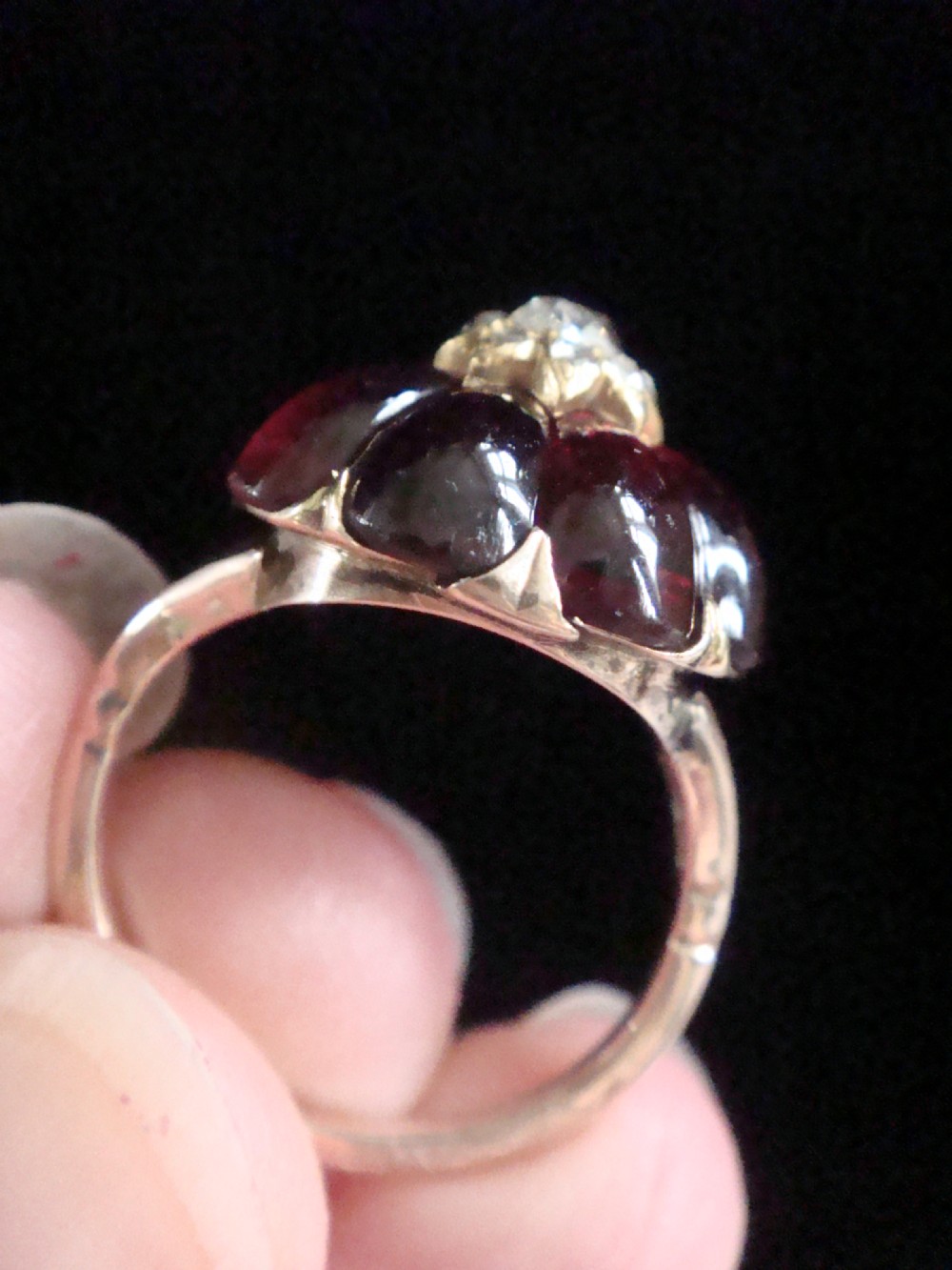 VICTORIAN 15CT CABOCHON GARNET OLD CUT DIAMOND STAR CLUSTER View II