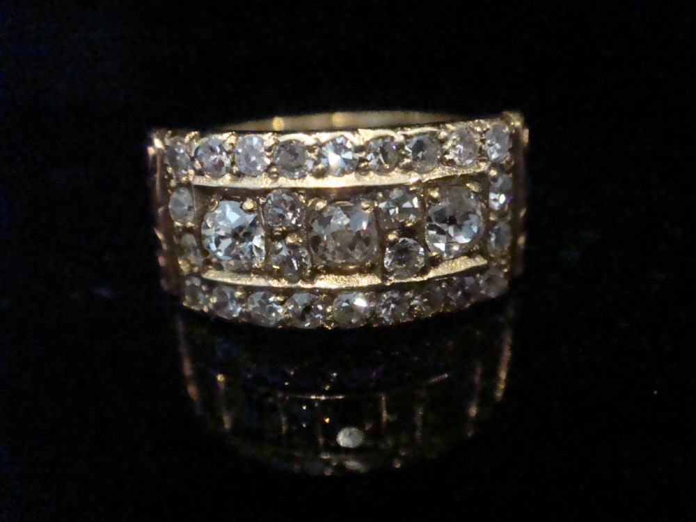 Early Victorian 18ct yellow gold old cut diamond pave set ring View IV