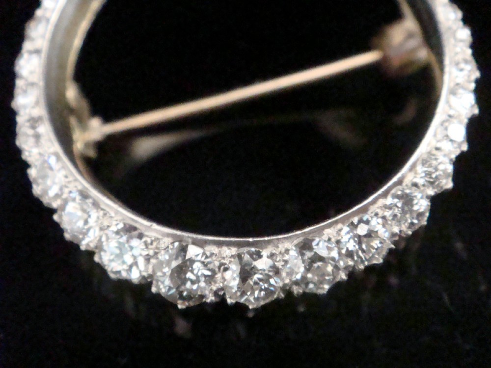 EDWARDIAN 18CT YELLOW GOLD PLATINUM NATURAL DIAMOND CRESCENT BROOCH 1.70CT View II