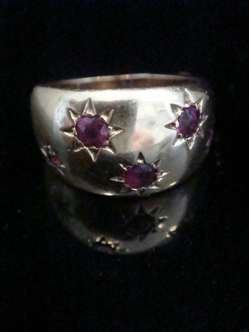 EDWARDIAN 9CT YELLOW GOLD THICK STAR CELESTIAL RUBY BOMBE GYPSY RING