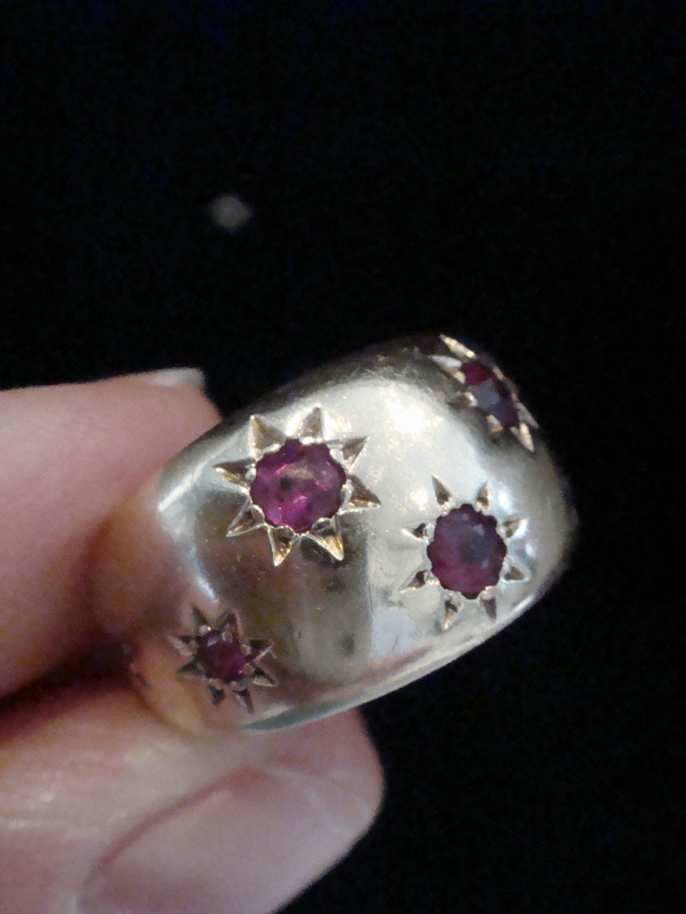 EDWARDIAN 9CT YELLOW GOLD THICK STAR CELESTIAL RUBY BOMBE GYPSY RING View III