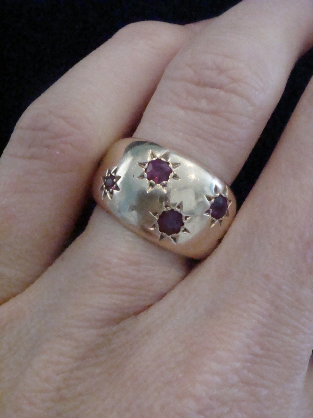 EDWARDIAN 9CT YELLOW GOLD THICK STAR CELESTIAL RUBY BOMBE GYPSY RING View IV
