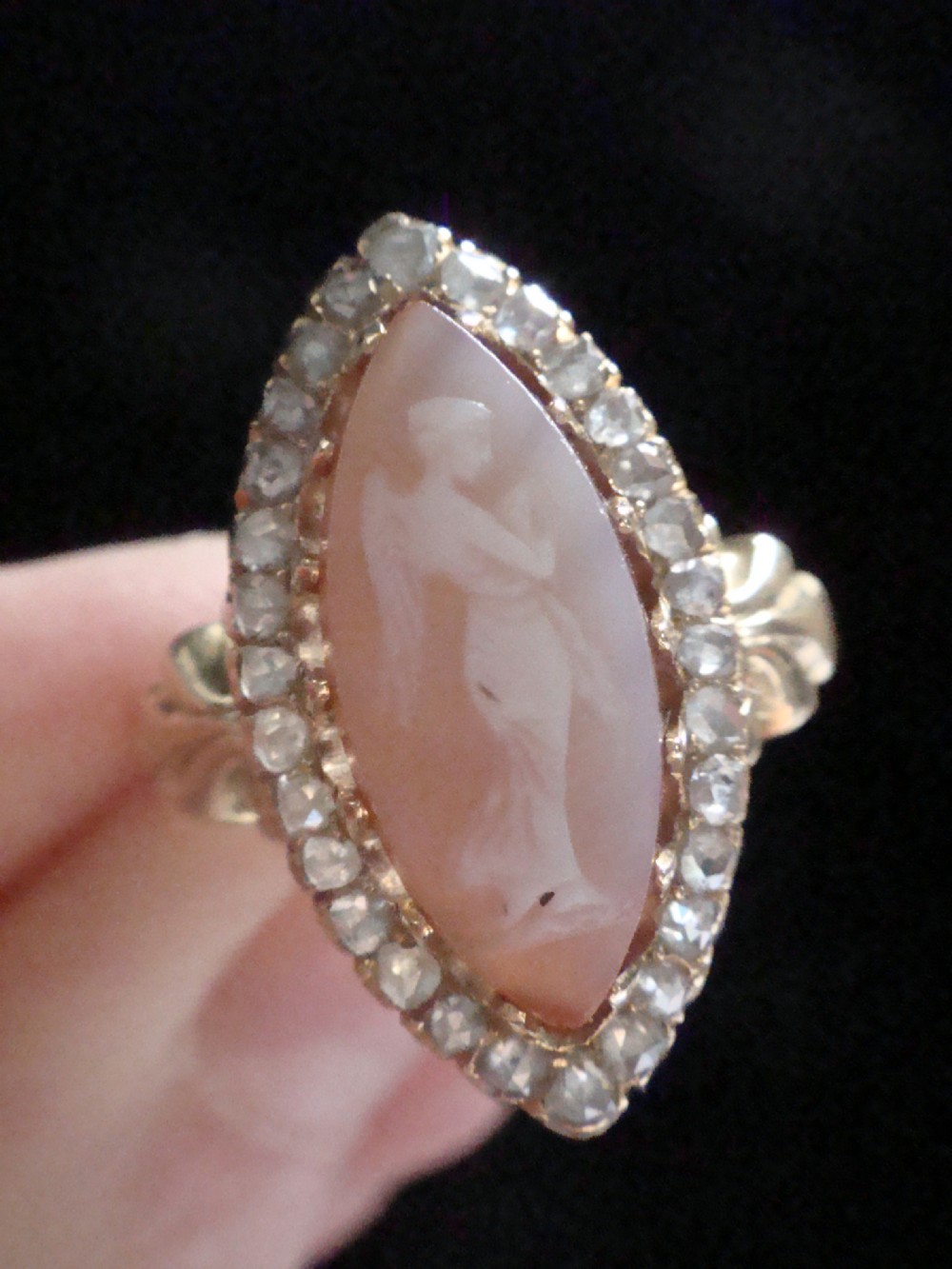 EDWARDIAN 18CT YELLOW GOLD HARD STONE CARVED ANGEL CAMEO DIAMOND CLUSTER RING View II