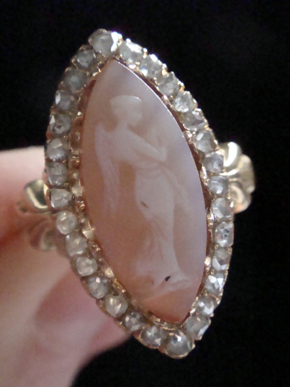 EDWARDIAN 18CT YELLOW GOLD HARD STONE CARVED ANGEL CAMEO DIAMOND CLUSTER RING View III