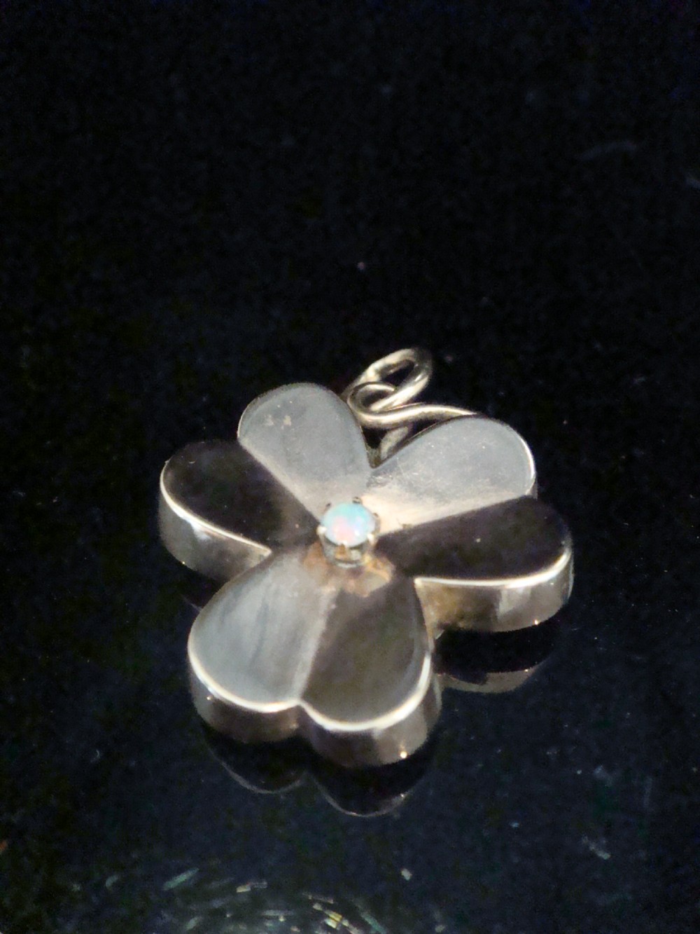 Edwardian 9ct rose gold natural opal clover locket pendant 2.1g