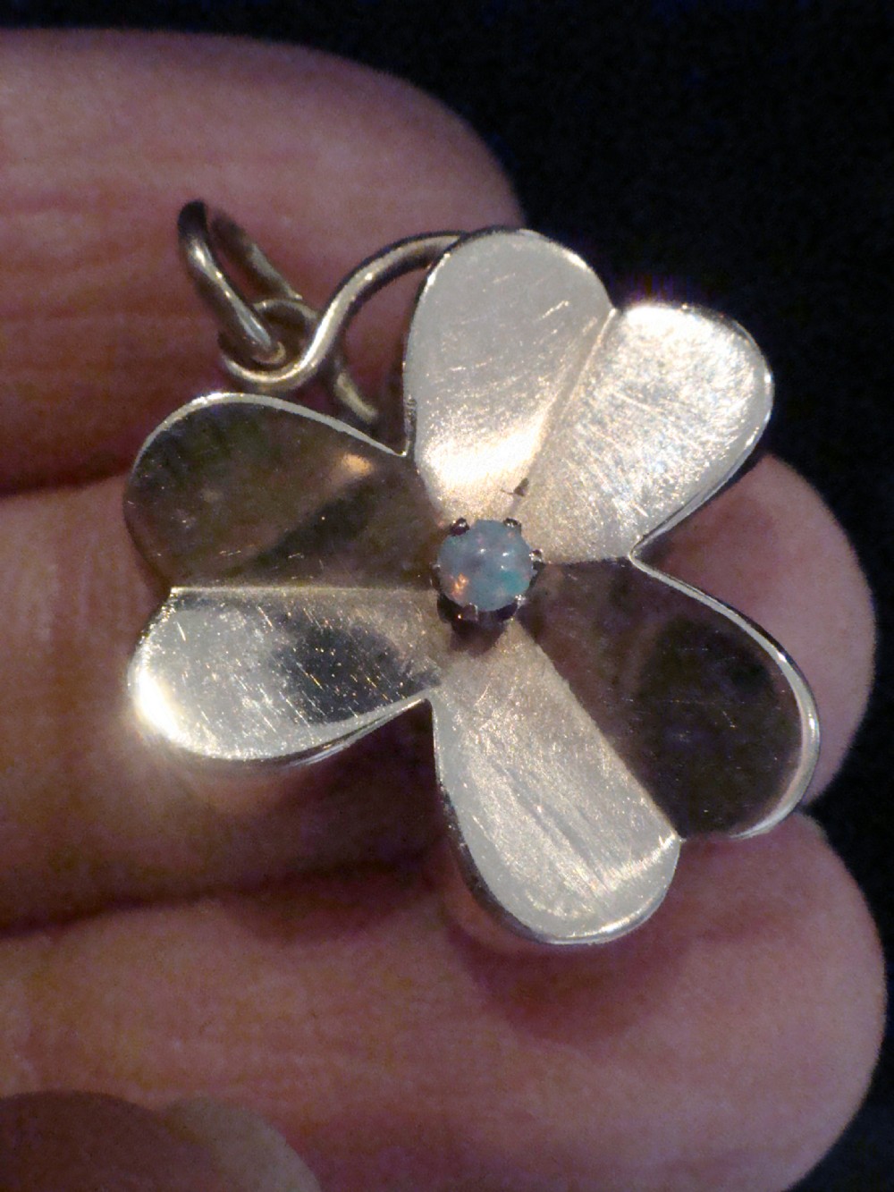 Edwardian 9ct rose gold natural opal clover locket pendant 2.1g View III