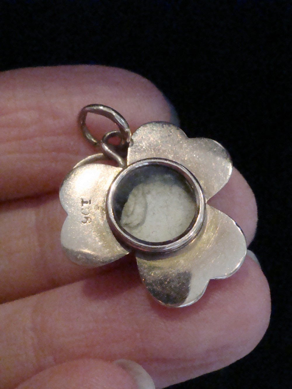 Edwardian 9ct rose gold natural opal clover locket pendant 2.1g View IV