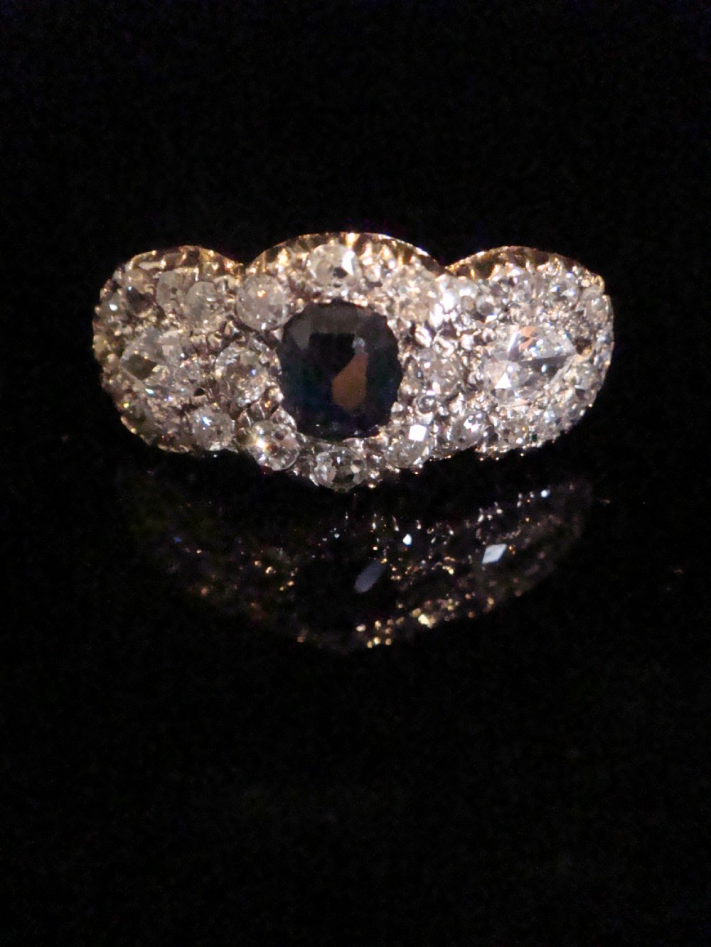 EDWARDIAN 18CT OLD CUT SAPPHIRE 0.50CT DIAMOND 1.10CT TRIPLE CLUSTER RING