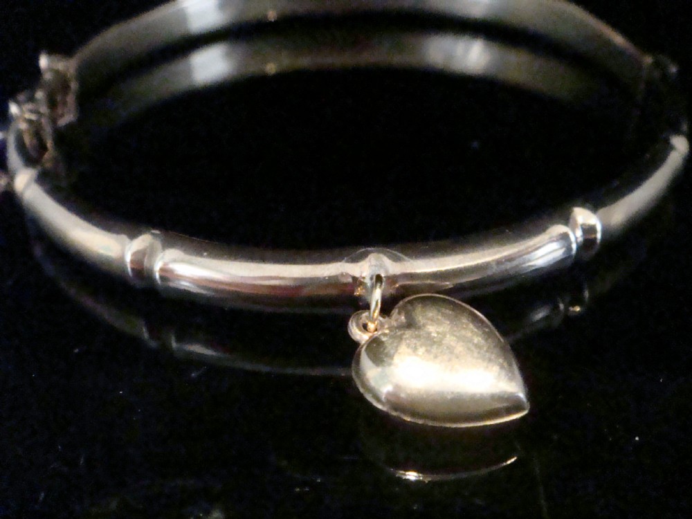 Vintage retro 9ct bamboo heart bangle 8g