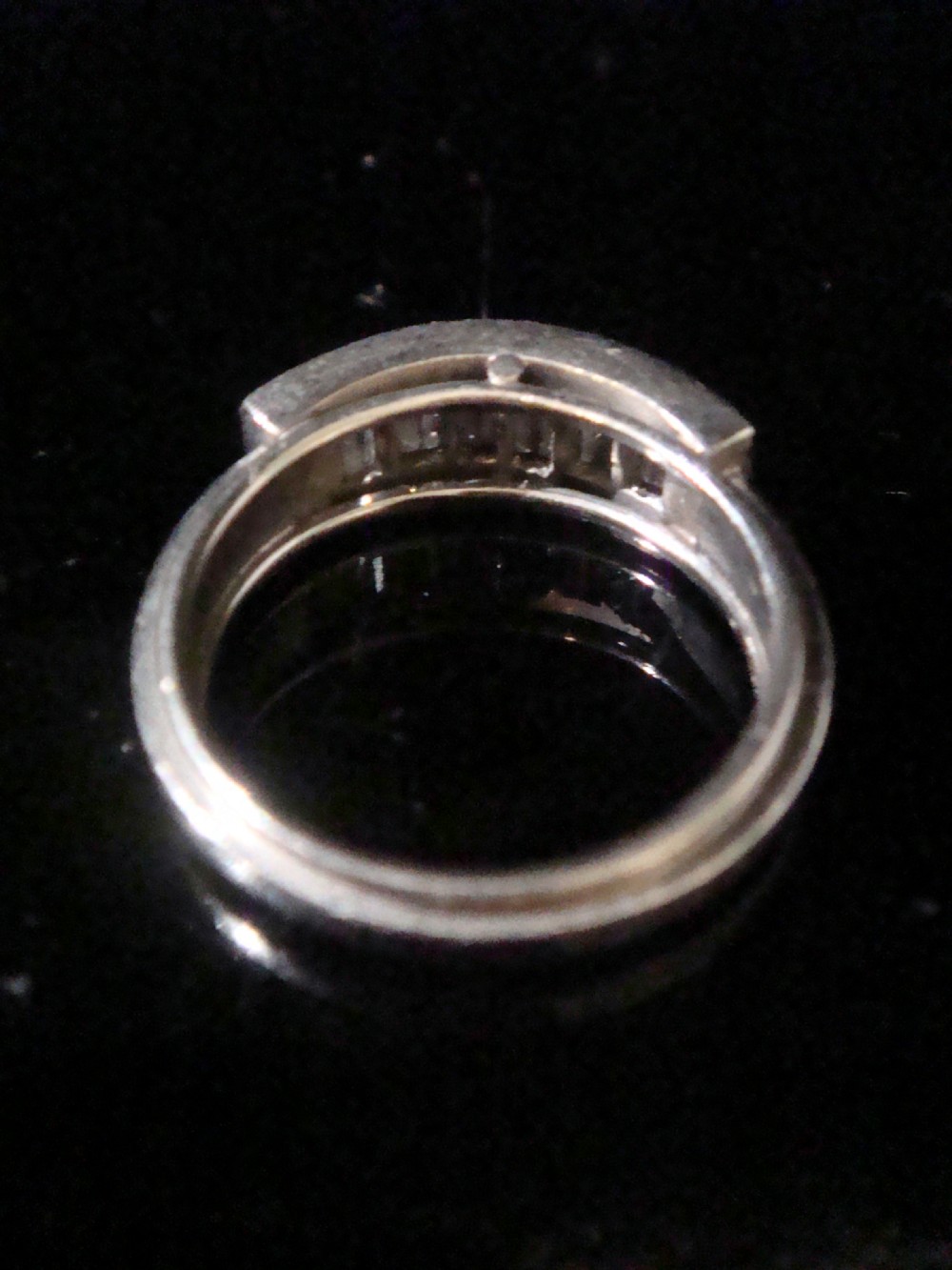 ART DECO PLATINUM  BAGUETTE CUT DIAMOND HALF ETERNITY 0.90CT RING View III