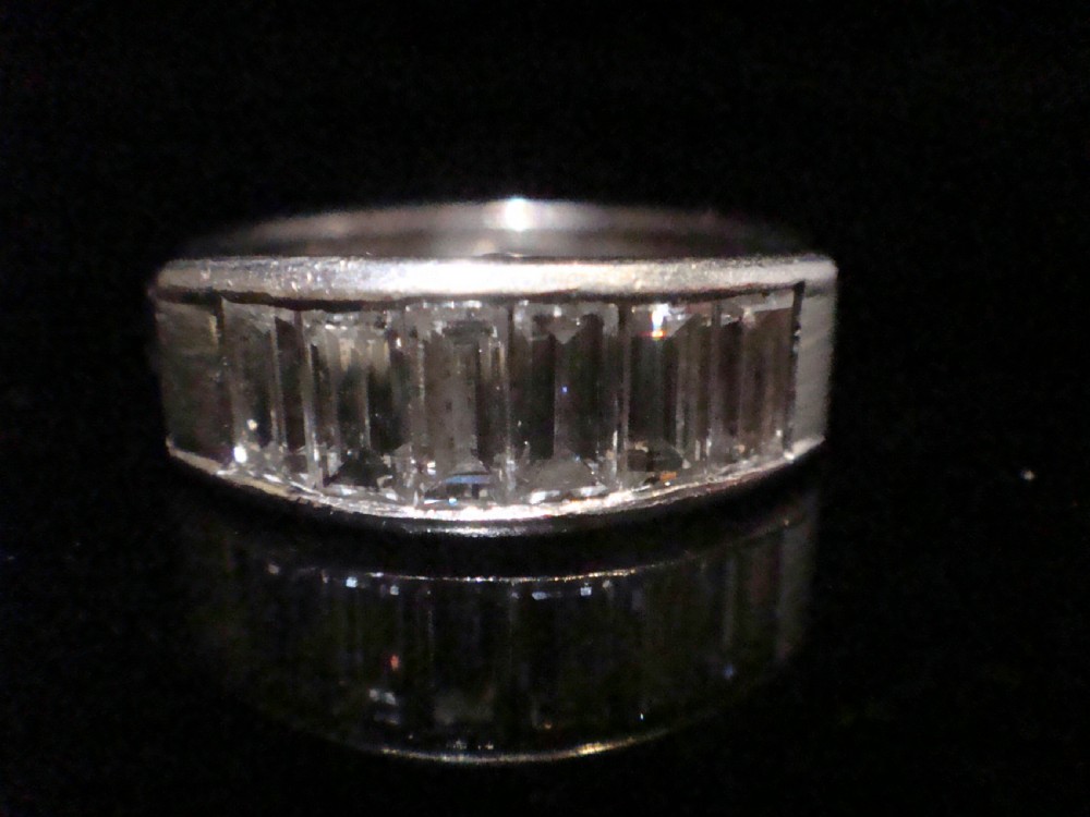 ART DECO PLATINUM  BAGUETTE CUT DIAMOND HALF ETERNITY 0.90CT RING View V