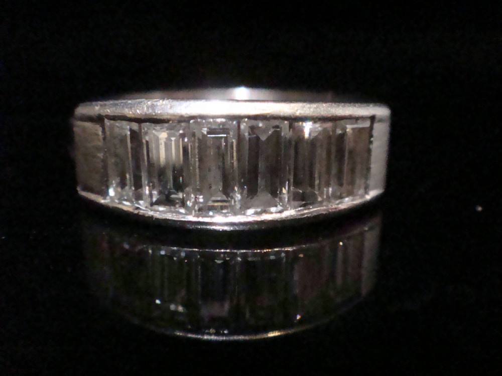 ART DECO PLATINUM  BAGUETTE CUT DIAMOND HALF ETERNITY 0.90CT RING View VI