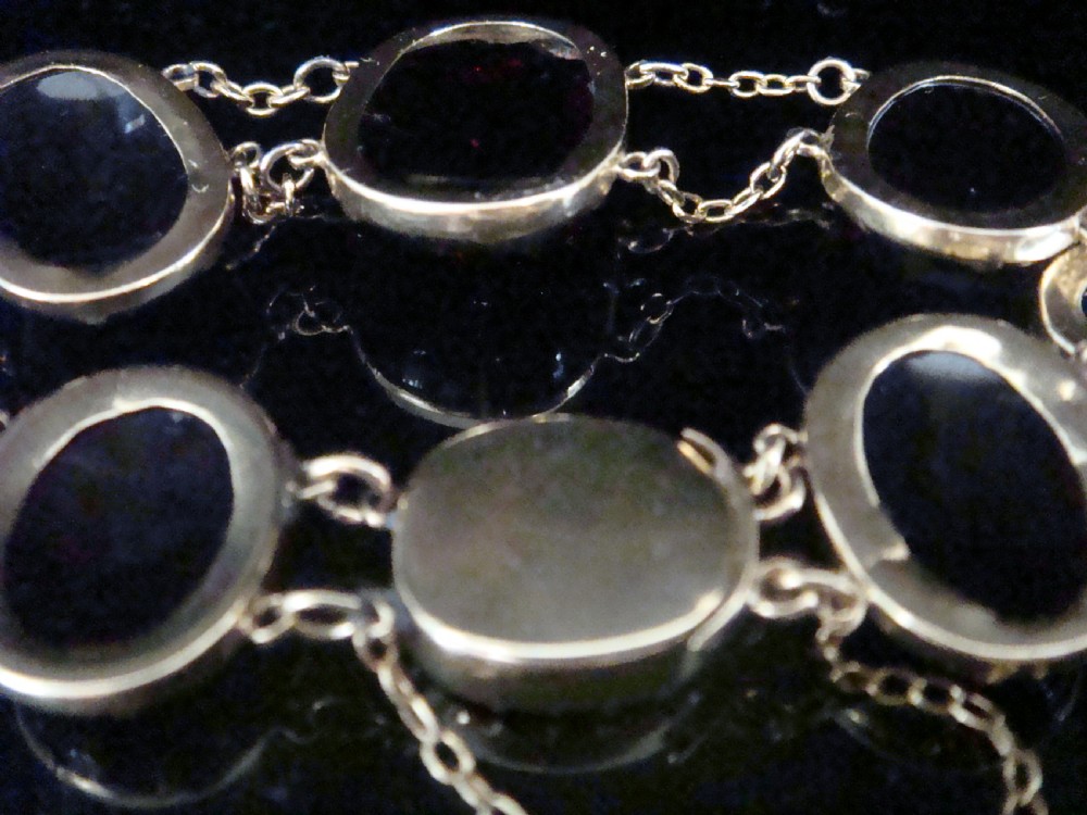 Edwardian 9ct large cabochon garnet bracelet with concealed garnet clasp View VII
