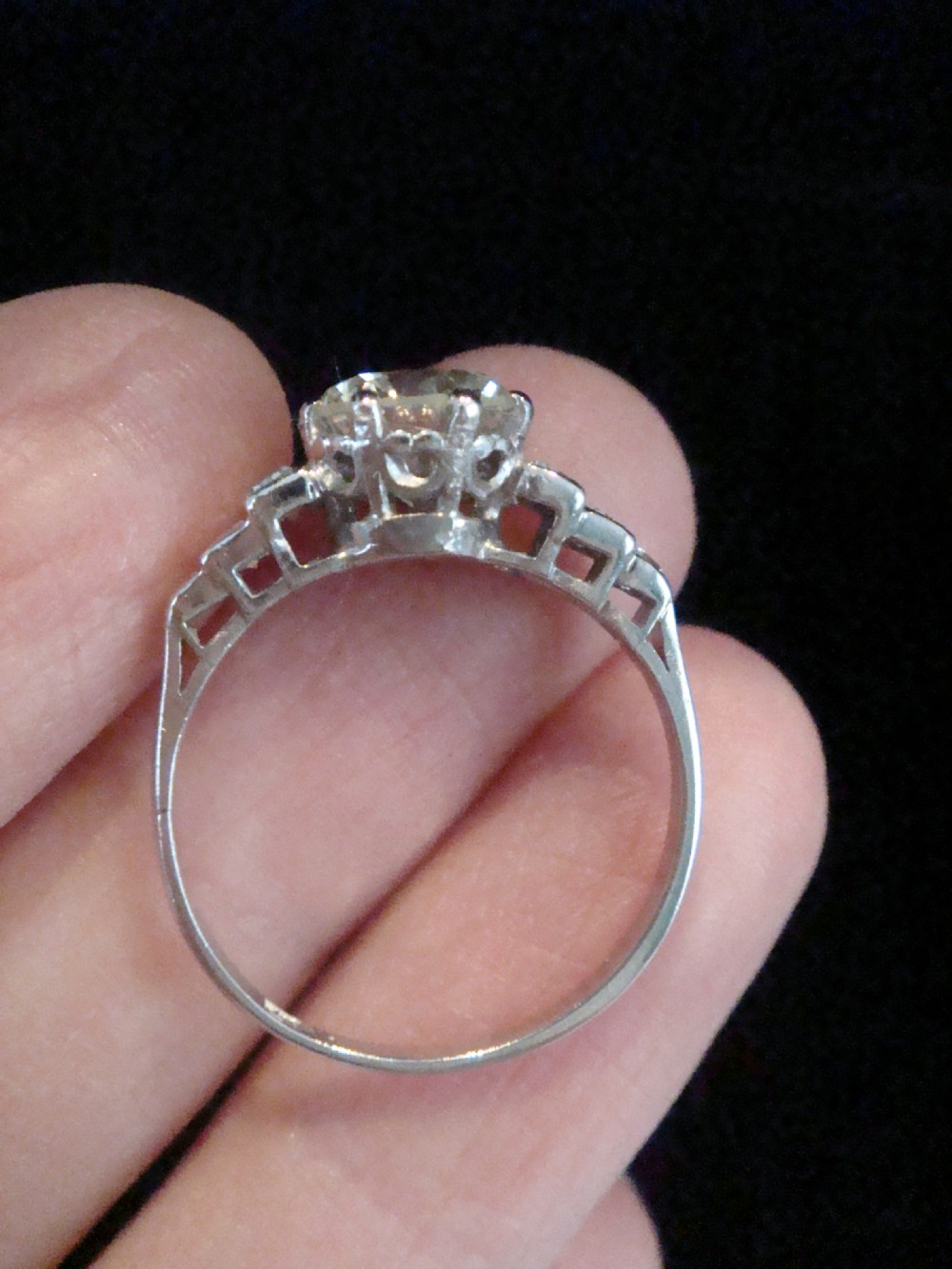 ART DECO PLATINUM DIAMOND 2.08CT SOLITAIRE RING View IV