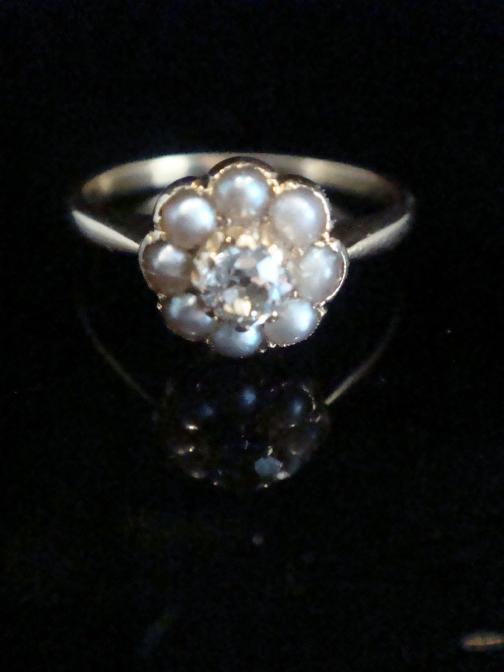 Edwardian 18ct yellow gold old cut diamond 0.15ct and pearl cluster