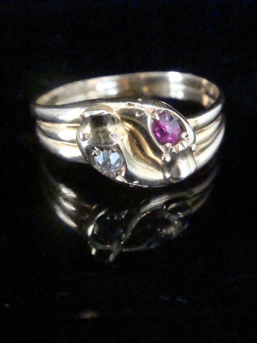 VICTORIAN 18CT RUBY AND OLD CUT DIAMOND DOUBLE SNAKE RING RING SIZE Q