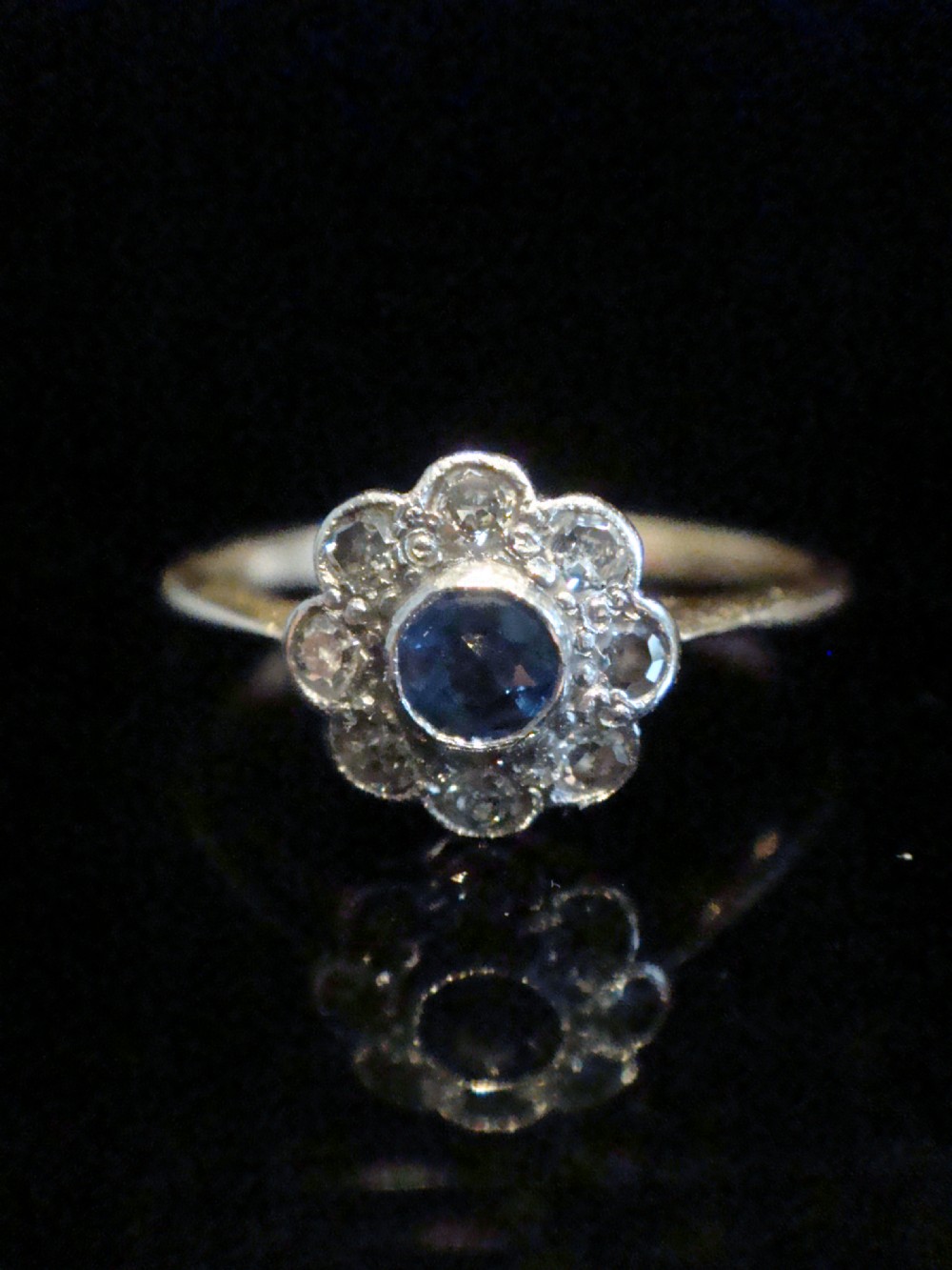 Edwardian 18ct yellow gold sapphire and diamond cluster ring size M 