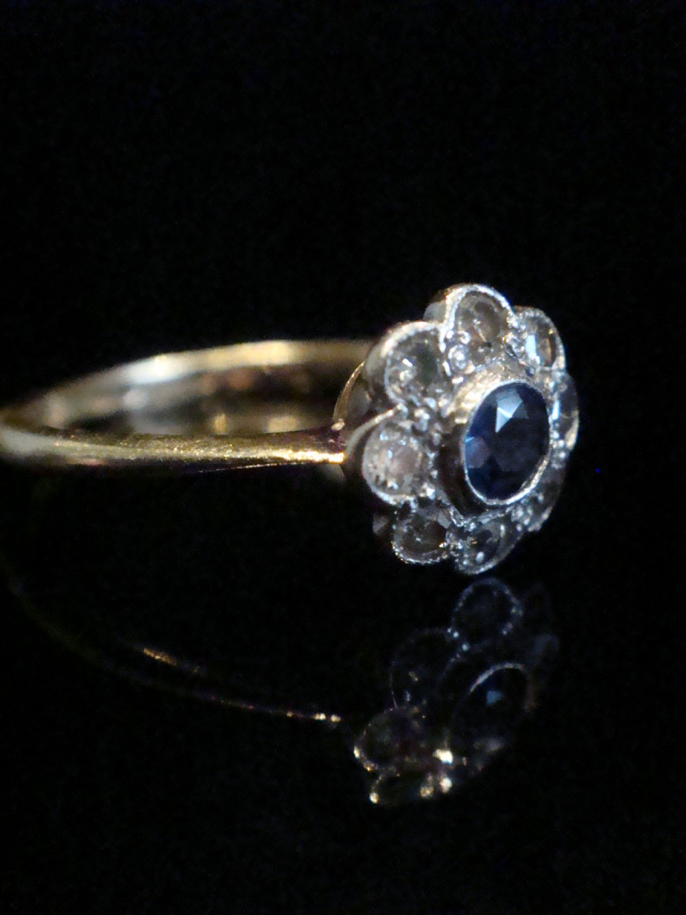 Edwardian 18ct yellow gold sapphire and diamond cluster ring size M  View III
