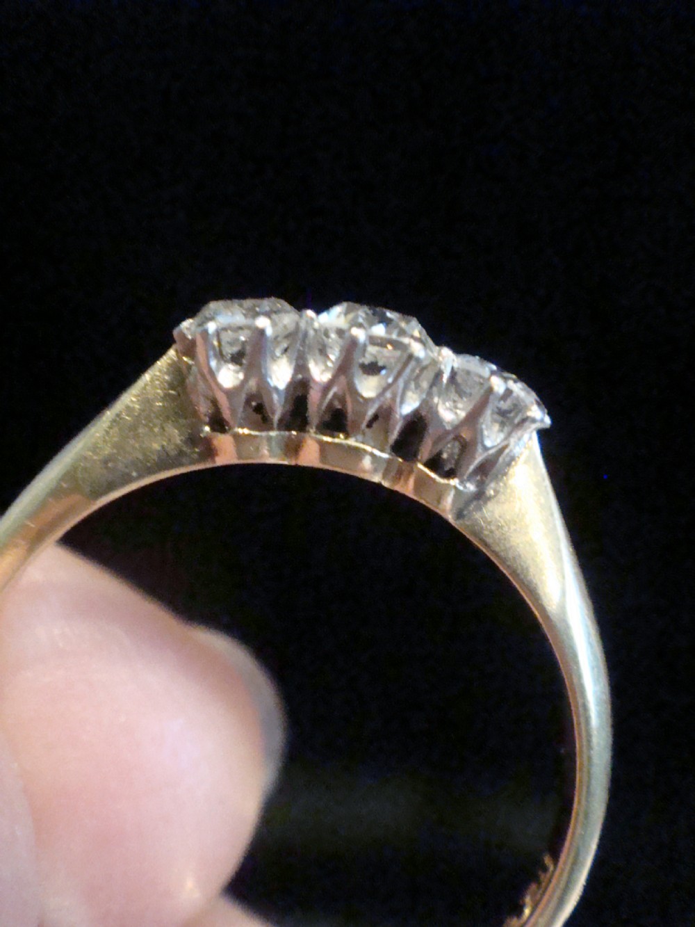 EDWARDIAN  18CT YELLOW GOLD 3 STONE OLD CUT DIAMOND  0.35CT RING View III