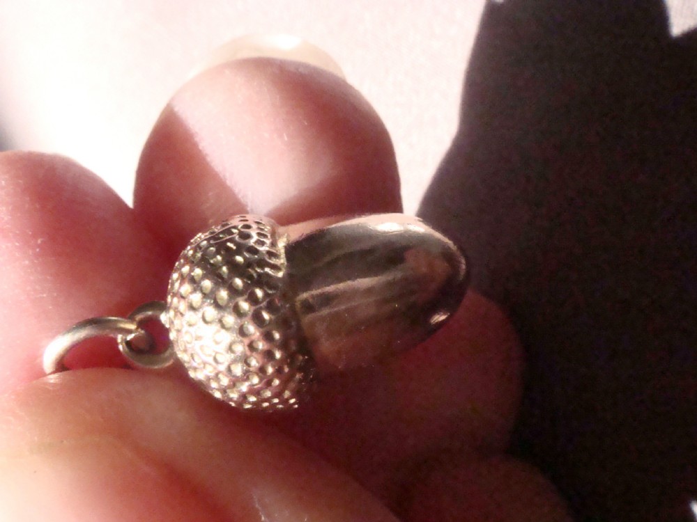 Edwardian 9ct acorn pendant View IV