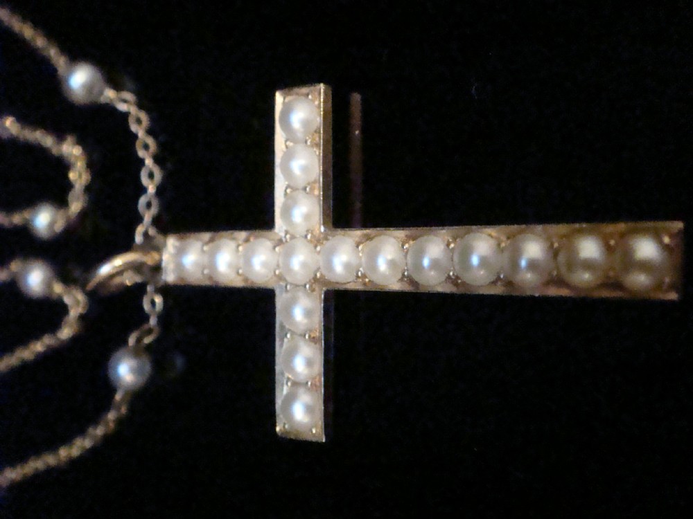EDWARDIAN 15CT CULTUREd PEARL CROSS AND PEARL CHAIN NECKLACE 6G View II