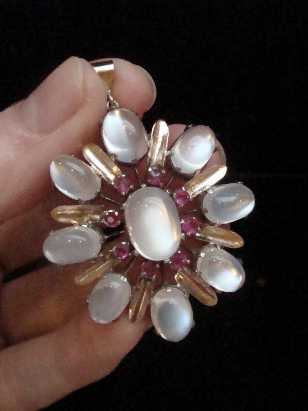 1930s- 1950s LARGE 9CT NATURAL MOONSTONE AND RUBY PENDANT
