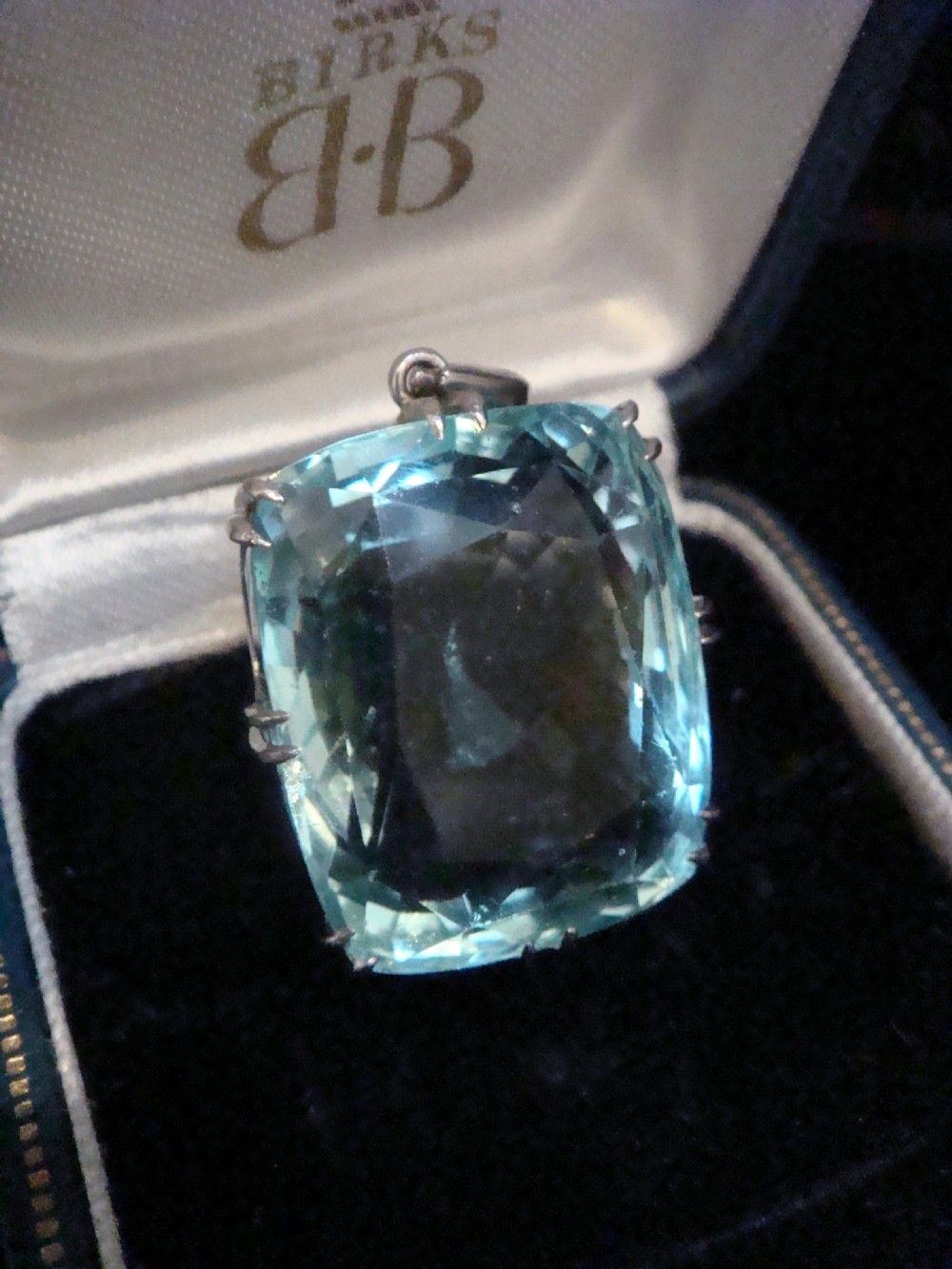 EDWARDIAN PLATINUM LARGE SUPERIOR NATURAL AQUAMARINE PENDANT 25.00CT View II