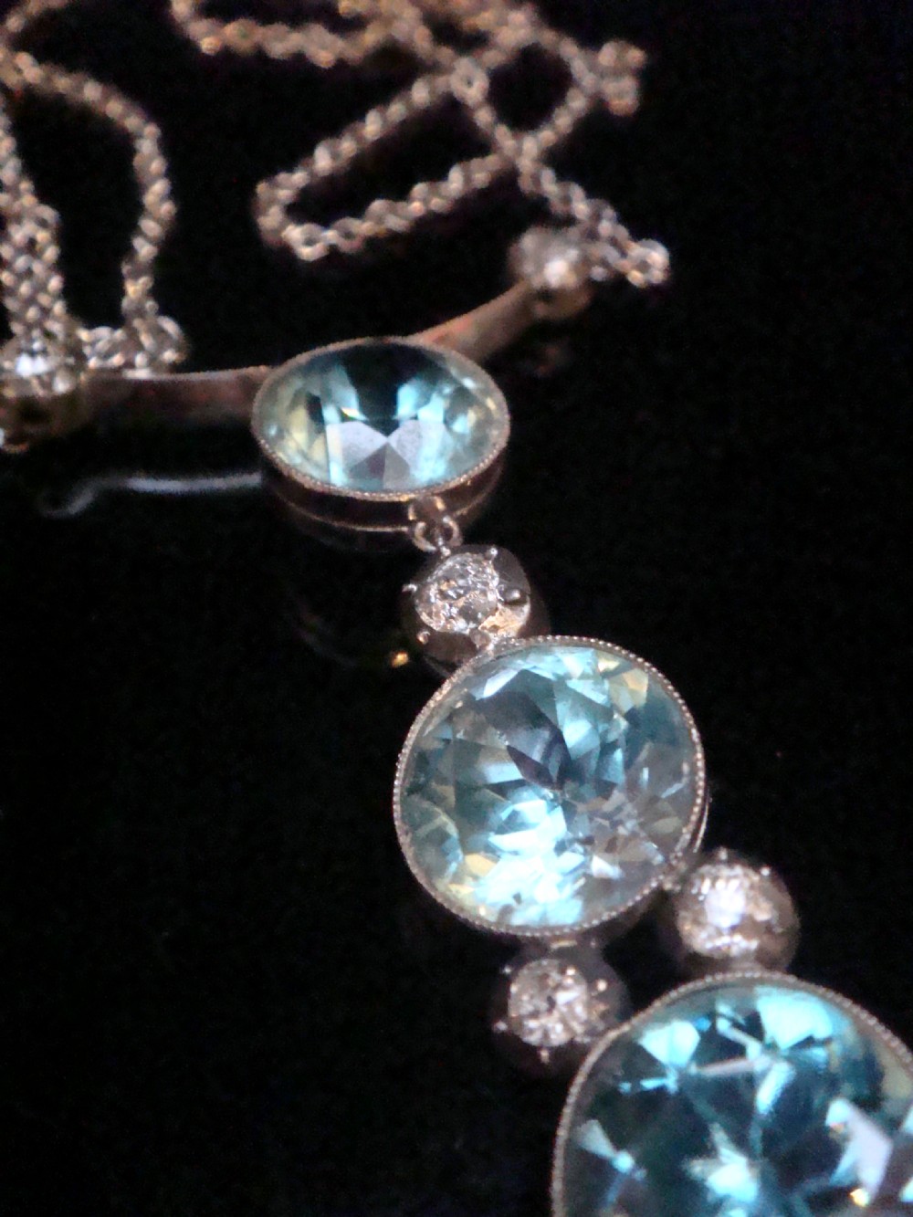 EDWARDIAN 9CT WHITE GOLD LARGE NATURAL BLUE ZIRCON DIAMOND NECKLACE View II
