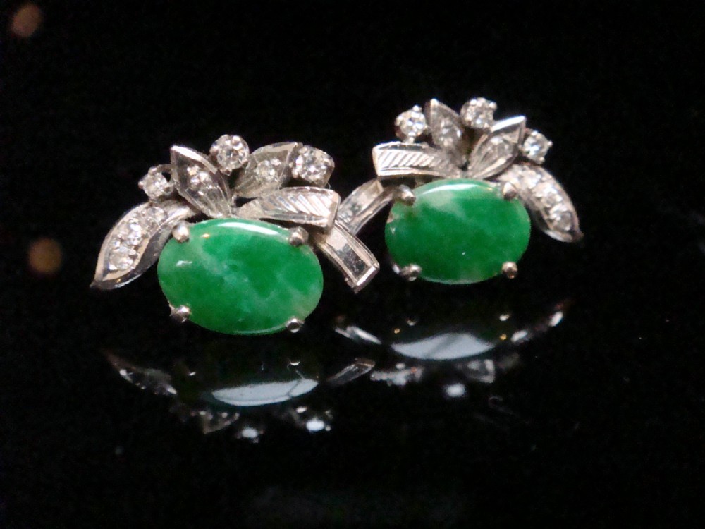Retro 14ct white gold jade and diamond stud earrings 2.5g