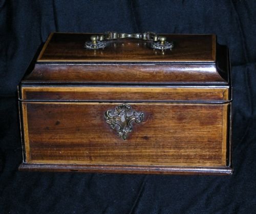 Superb 18th Cent Chippendale Mahogany Tea Caddy