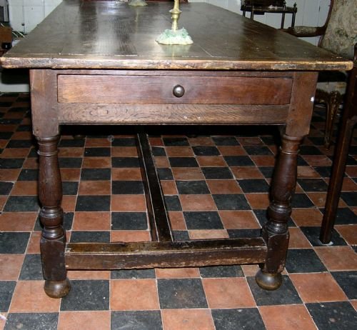 fig 1. 18th Cent Oak farmhouse Table