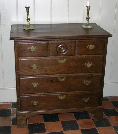 18th Cent Oak Chest of Drawers