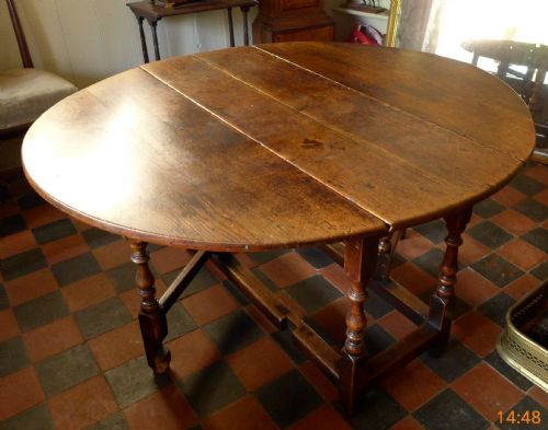 18th Cent Oak Gate Leg Table