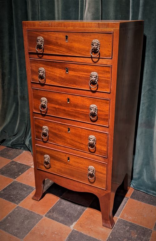 Small 5 Drawer Mahogany Chest of Drawers