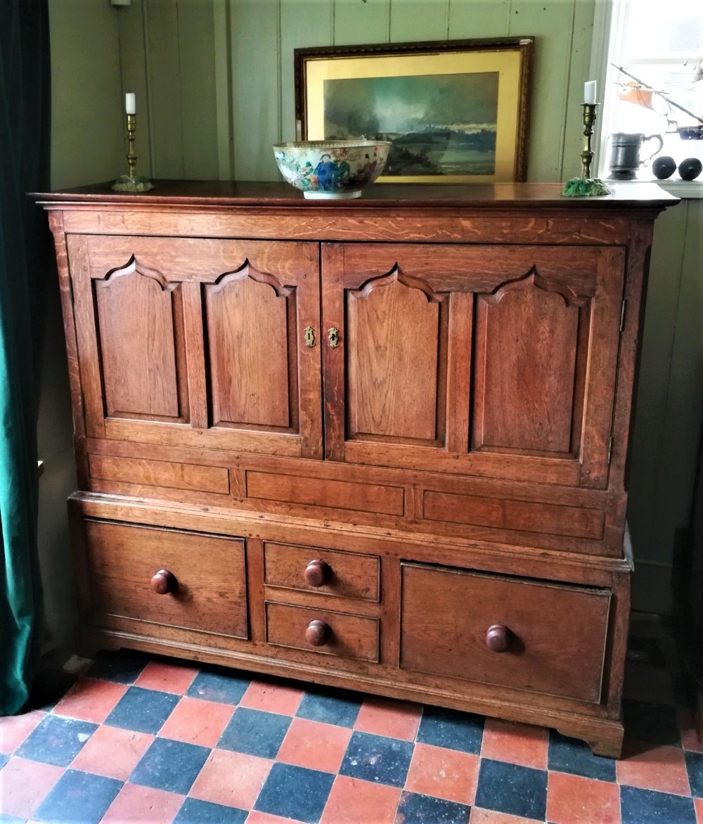 Early 19th Cent Oak Welsh Press Cupboard