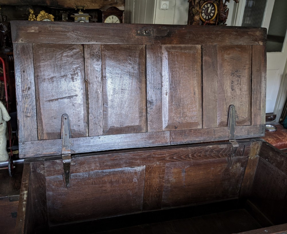 17th Cent Carved Oak Coffer View IV