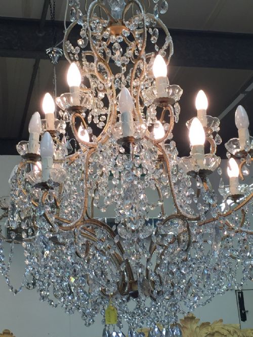 LARGE ITALIAN ANTIQUE GILT BEADED FLORENTINE CHANDELIER - ADDITIONAL PHOTO 1