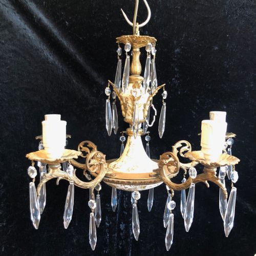 A PAIR OF DECORATIVE ITALIAN ANTIQUE CHANDELIERS - ADDITIONAL PHOTO 1