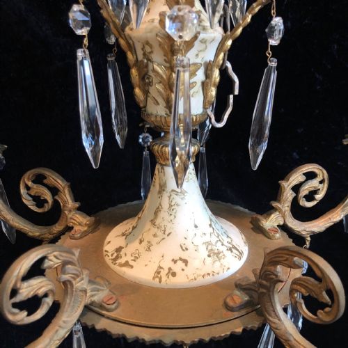 A PAIR OF DECORATIVE ITALIAN ANTIQUE CHANDELIERS - ADDITIONAL PHOTO 4