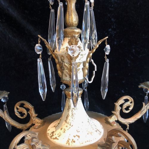 A PAIR OF DECORATIVE ITALIAN ANTIQUE CHANDELIERS - ADDITIONAL PHOTO 5