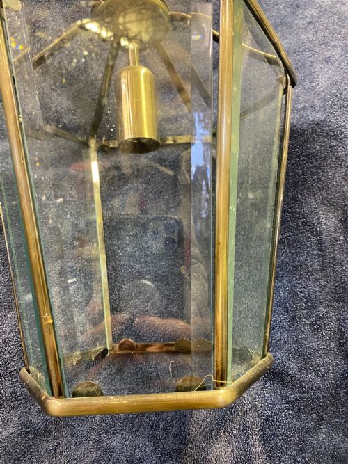 A SIMPLE FRENCH BRASS HEXAGONAL ANTIQUE LANTERN - ADDITIONAL PHOTO 3