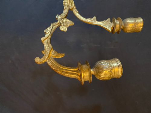 A PAIR OF FIVE ARM BRASS FRENCH WALLLIGHTS - ADDITIONAL PHOTO 5