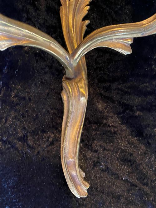 A PAIR OF FRENCH ROCOCO BRASS ANTIQUE WALLLIGHTS FOR CANDLES - ADDITIONAL PHOTO 5