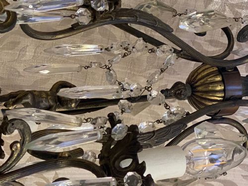 A FIVE LIGHT ITALIAN DARK FRAMED CHERUB ANTIQUE CHANDELIER - ADDITIONAL PHOTO 4