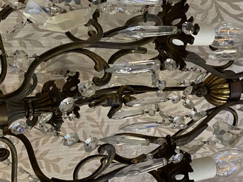 A FIVE LIGHT ITALIAN DARK FRAMED CHERUB ANTIQUE CHANDELIER - ADDITIONAL PHOTO 6