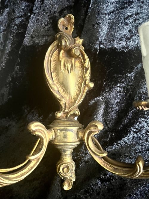 A PAIR OF FRENCH BRASS ROCOCO ANTIQUE WALLLIGHTS - ADDITIONAL PHOTO 7