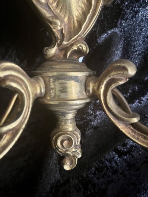 A PAIR OF FRENCH BRASS ROCOCO ANTIQUE WALLLIGHTS - ADDITIONAL PHOTO 8