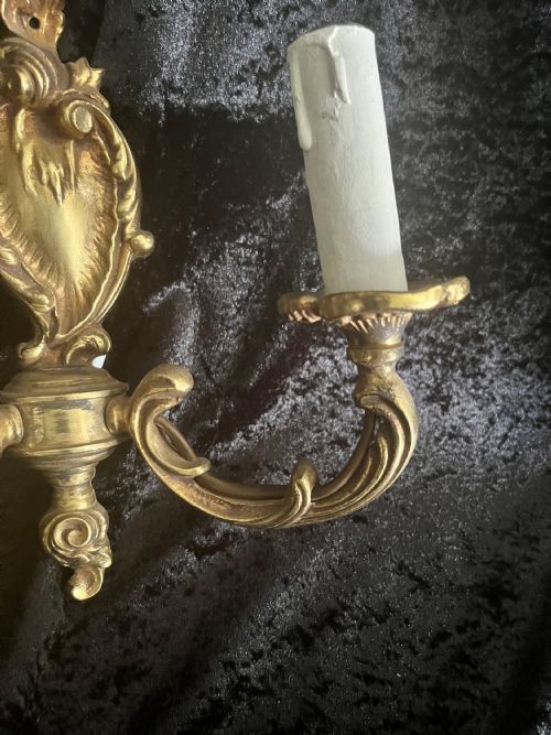 A PAIR OF FRENCH BRASS ROCOCO ANTIQUE WALLLIGHTS - ADDITIONAL PHOTO 9