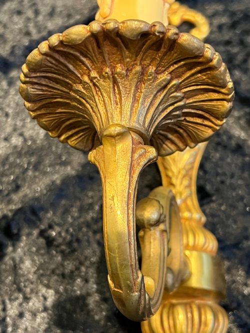 A PAIR OF SINGLE LIGHT BRASS FRENCH ANTIQUE WALLLIGHTS - ADDITIONAL PHOTO 8