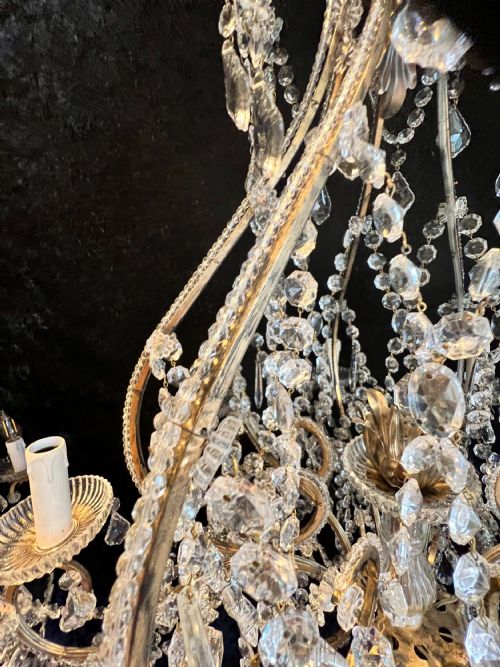 A PAIR OF EIGHT LIGHT FLORENTINE ANTIQUE CHANDELIERS - ADDITIONAL PHOTO 5